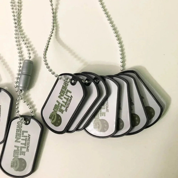 MGA Entertainment Mix Lot of 16 Awesome Little  Green Men Figure Toys Dog Tags - Picture 14 of 16